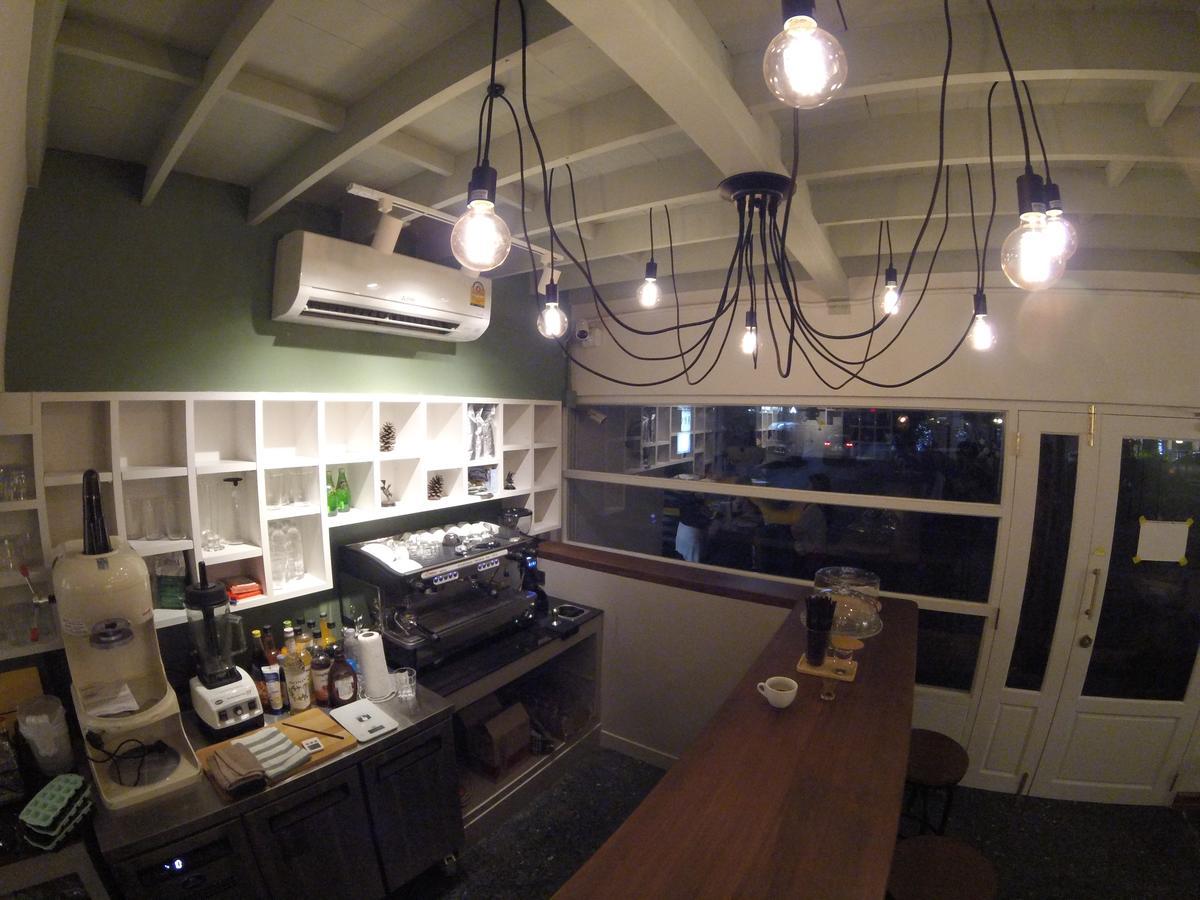Weeping Willow Sukhumvit 26 Bangkok Exterior foto